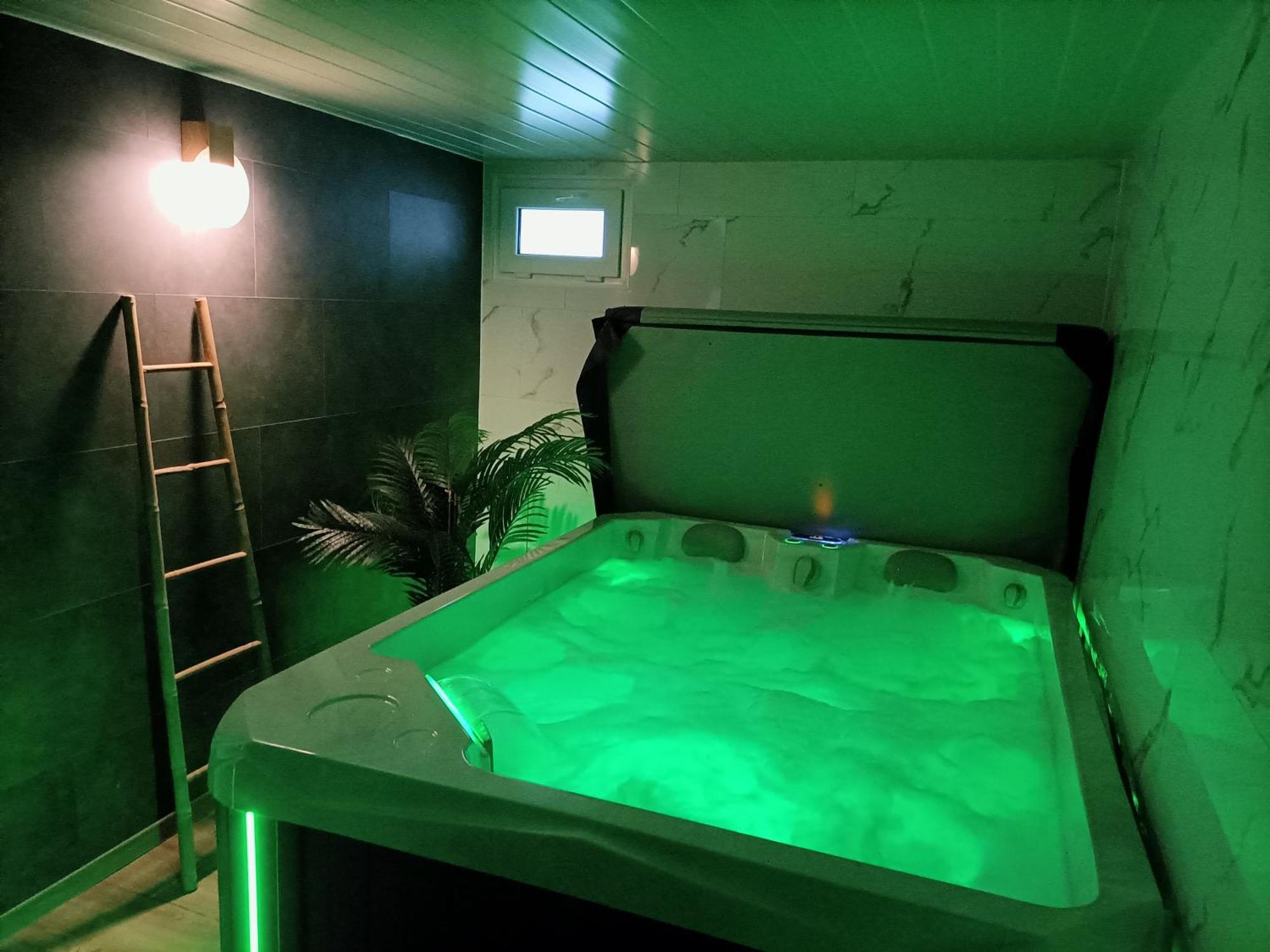 Spa Privatif A 50M De La Plage - Studio 梅尔·莱斯·拜恩斯 外观 照片